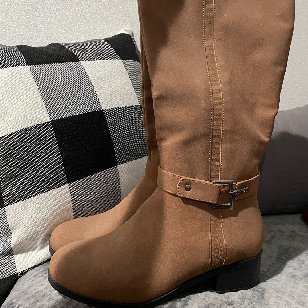 Tall boots 🍁